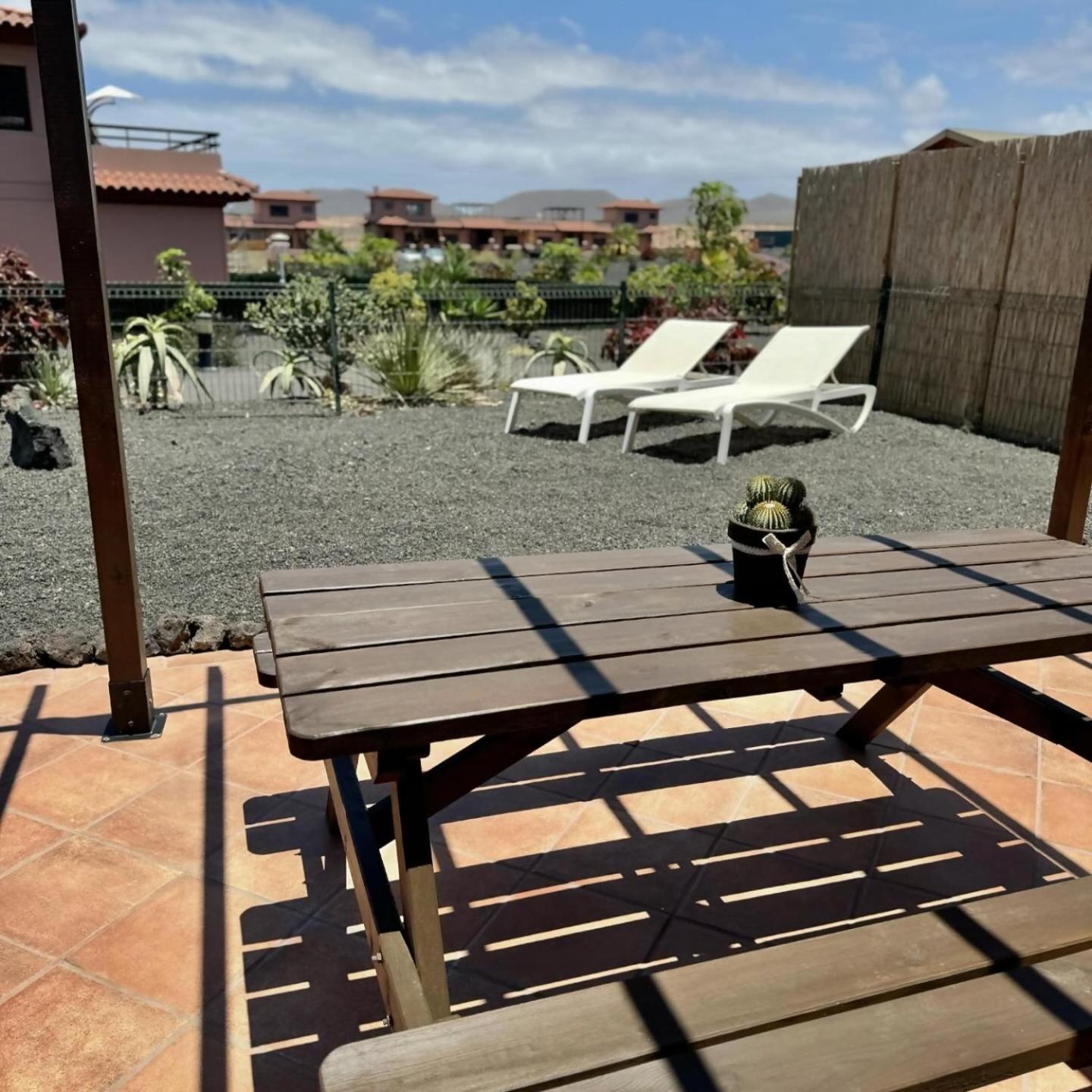 Villa Majanicho Con Piscina Лахарес Екстериор снимка